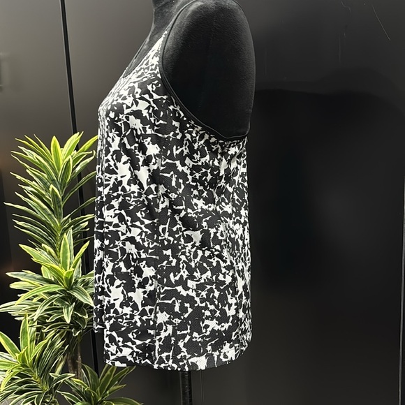 Nike Dri-Fit Thin Strap Y-back athletic tank, Swoosh reflective logo,pattern - Picture 3 of 10